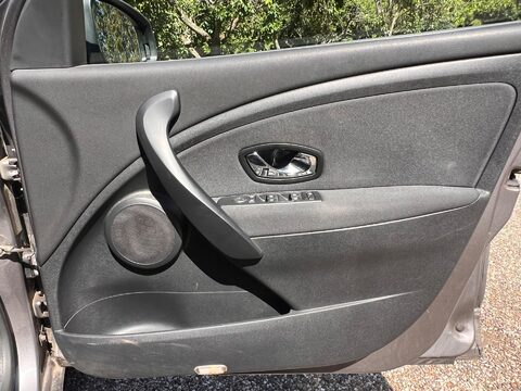 Renault Megane 1.5 dCi Dynamique TomTom Euro 5 (s/s) 5dr 29