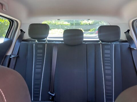 Renault Megane 1.5 dCi Dynamique TomTom Euro 5 (s/s) 5dr 21