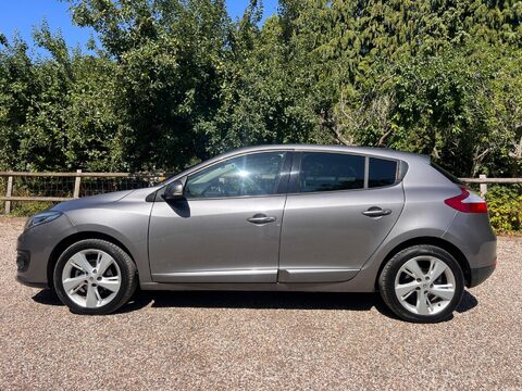 Renault Megane 1.5 dCi Dynamique TomTom Euro 5 (s/s) 5dr 7
