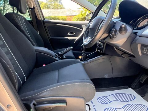 Renault Megane 1.5 dCi Dynamique TomTom Euro 5 (s/s) 5dr 36