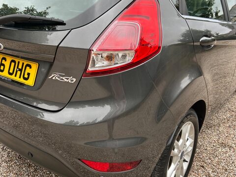 Ford Fiesta 1.25 Zetec Euro 6 5dr 41