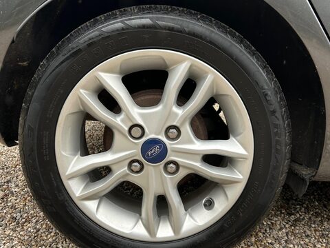 Ford Fiesta 1.25 Zetec Euro 6 5dr 30