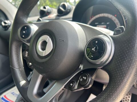 Smart Fortwo Coupe 1.0 Edition White Twinamic Euro 6 (s/s) 2dr 32