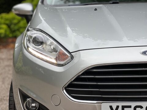Ford Fiesta 1.25 Zetec Euro 6 3dr 25