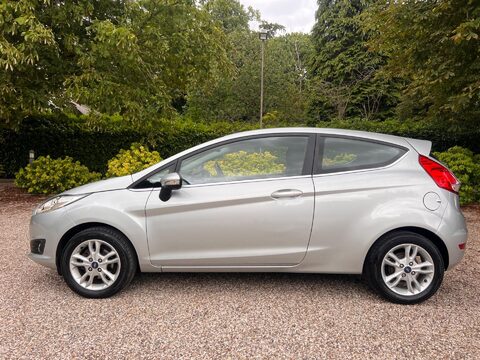 Ford Fiesta 1.25 Zetec Euro 6 3dr 5