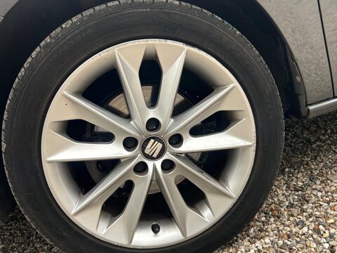 SEAT Ibiza 1.4 Toca Euro 5 5dr 27