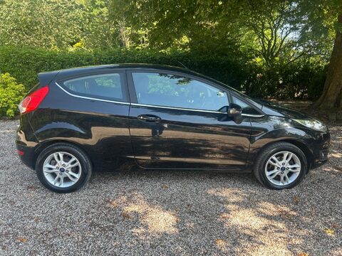 Ford Fiesta 1.25 Zetec Euro 6 3dr 9