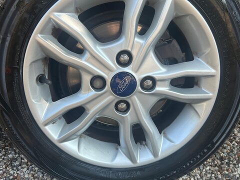 Ford Fiesta 1.25 Zetec Euro 6 3dr 28