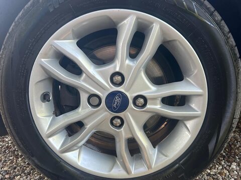 Ford Fiesta 1.25 Zetec Euro 6 3dr 27