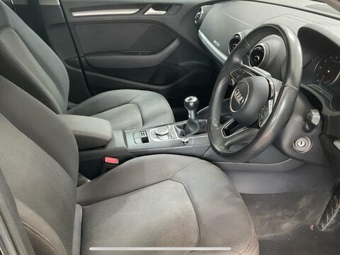 Audi A3 1.0 TFSI SE Sportback Euro 6 (s/s) 5dr 7
