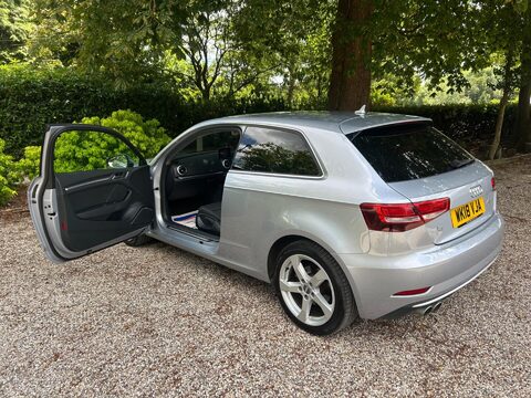Audi A3 1.5 TFSI CoD Sport Euro 6 (s/s) 3dr 6