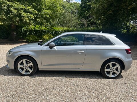 Audi A3 1.5 TFSI CoD Sport Euro 6 (s/s) 3dr 7