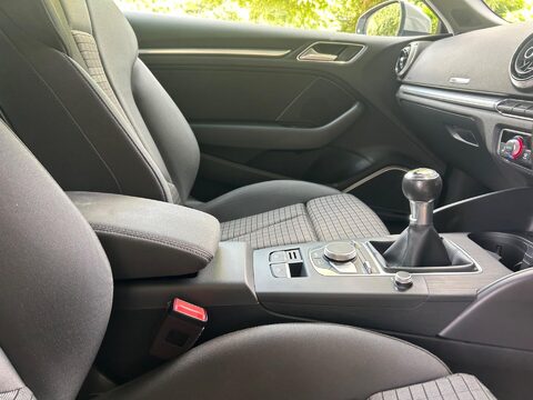 Audi A3 1.5 TFSI CoD Sport Euro 6 (s/s) 3dr 17