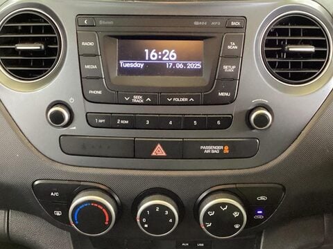 Hyundai i10 1.0 SE Euro 6 5dr 4