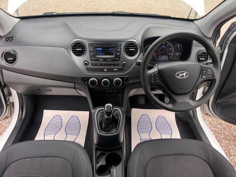 Hyundai i10 1.0 SE Euro 6 5dr 15