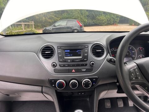 Hyundai i10 1.0 SE Euro 6 5dr 14