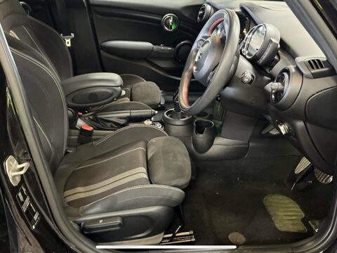 Mini Hatch 1.5 Cooper Sport Steptronic Euro 6 (s/s) 5dr 5