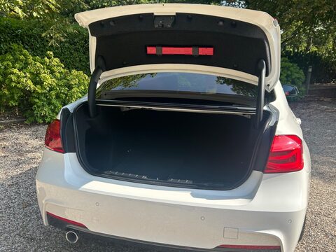 BMW 3 Series 2.0 318d M Sport Euro 6 (s/s) 4dr 38