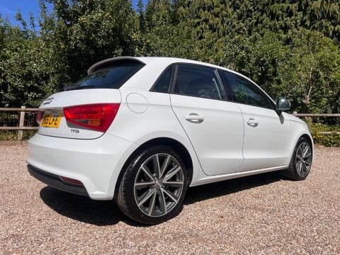 Audi A1 1.0 TFSI Sport Sportback Euro 6 (s/s) 5dr 9