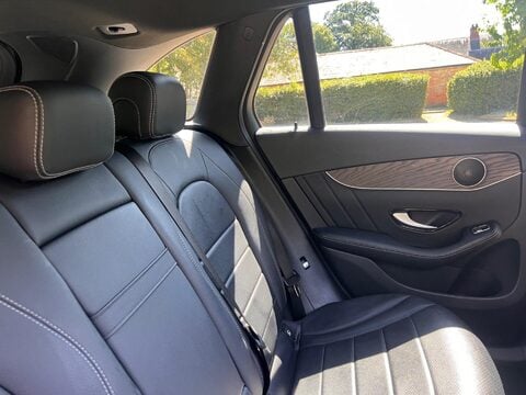 Mercedes-Benz GLC 2.0 GLC250 AMG Line (Premium) G-Tronic 4MATIC Euro 6 (s/s) 5dr 23