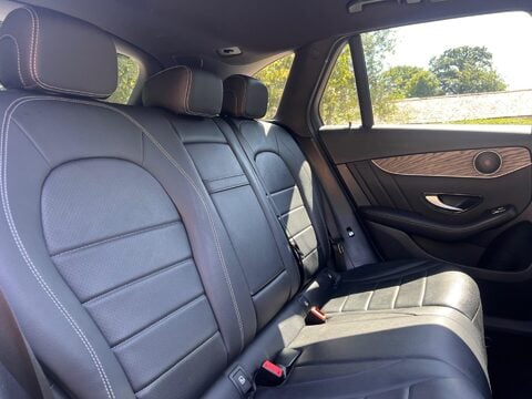 Mercedes-Benz GLC 2.0 GLC250 AMG Line (Premium) G-Tronic 4MATIC Euro 6 (s/s) 5dr 24