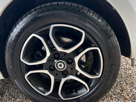 Smart Forfour 0.9T Prime (Premium Plus) Twinamic Euro 6 (s/s) 5dr 37