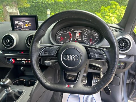 Audi A3 1.5 TFSI CoD Black Edition Sportback Euro 6 (s/s) 5dr 45