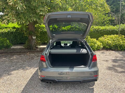 Audi A3 1.5 TFSI CoD Black Edition Sportback Euro 6 (s/s) 5dr 44