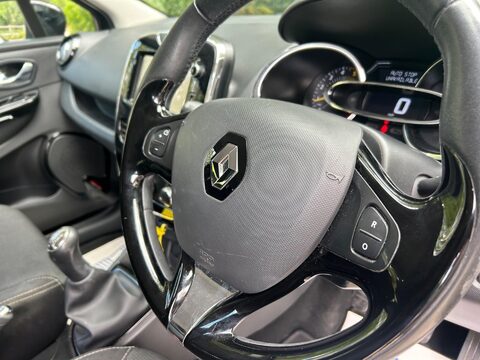 Renault Clio 1.5 dCi Dynamique MediaNav Euro 5 (s/s) 5dr 33