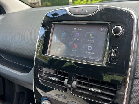 Renault Clio 1.5 dCi Dynamique MediaNav Euro 5 (s/s) 5dr 29