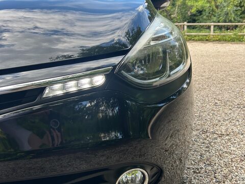 Renault Clio 1.5 dCi Dynamique MediaNav Euro 5 (s/s) 5dr 37
