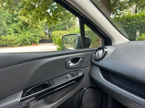Renault Clio 1.5 dCi Dynamique MediaNav Euro 5 (s/s) 5dr 52