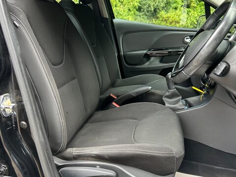 Renault Clio 1.5 dCi Dynamique MediaNav Euro 5 (s/s) 5dr 15