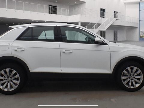 Volkswagen T-Roc 1.0 TSI SE Euro 6 (s/s) 5dr 3