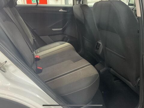 Volkswagen T-Roc 1.0 TSI SE Euro 6 (s/s) 5dr 7