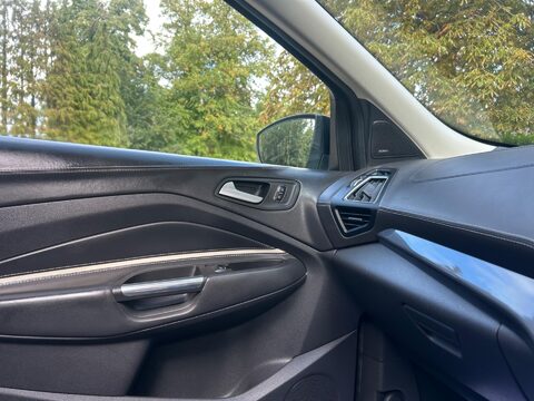 Ford Kuga 2.0 TDCi EcoBlue Vignale Euro 6 (s/s) 5dr 35