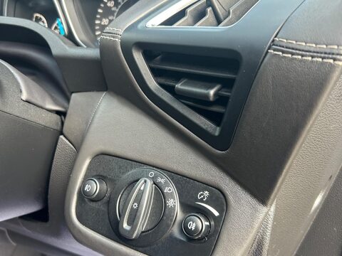 Ford Kuga 2.0 TDCi EcoBlue Vignale Euro 6 (s/s) 5dr 31