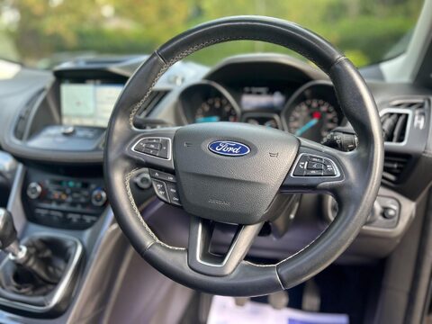 Ford Kuga 2.0 TDCi EcoBlue Vignale Euro 6 (s/s) 5dr 49