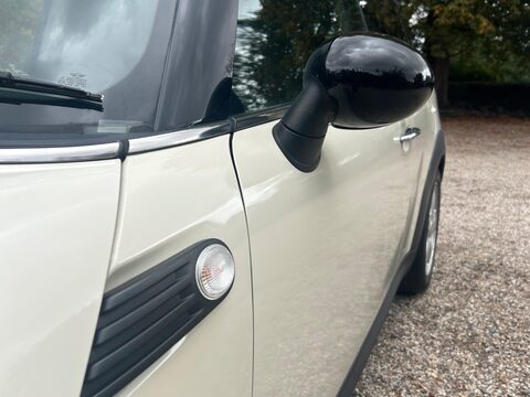 Mini Clubman 1.6 Cooper Steptronic Euro 4 5dr 33