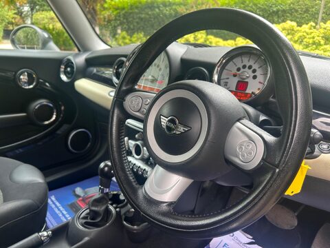 Mini Clubman 1.6 Cooper Steptronic Euro 4 5dr 37