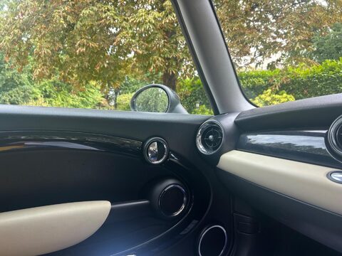 Mini Clubman 1.6 Cooper Steptronic Euro 4 5dr 17
