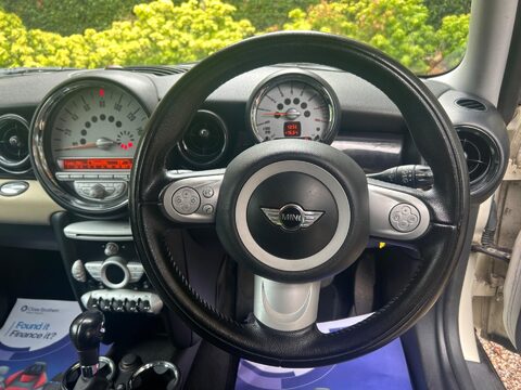 Mini Clubman 1.6 Cooper Steptronic Euro 4 5dr 39