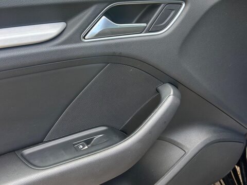 Audi A3 1.5 TFSI CoD S line Sportback Euro 6 (s/s) 5dr 31