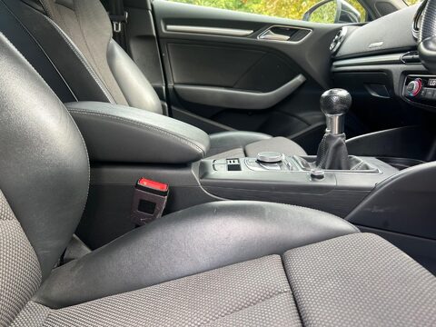 Audi A3 1.5 TFSI CoD S line Sportback Euro 6 (s/s) 5dr 22