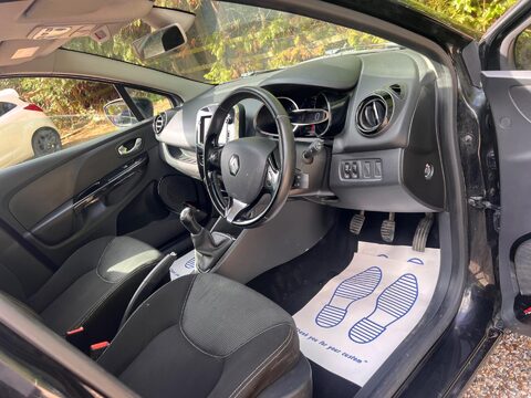 Renault Clio 1.2 16V Dynamique MediaNav Euro 5 5dr 26