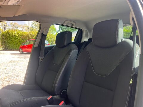 Renault Clio 1.2 16V Dynamique MediaNav Euro 5 5dr 11