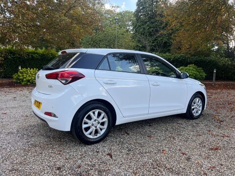 Hyundai i20 1.2 SE Euro 6 5dr 9
