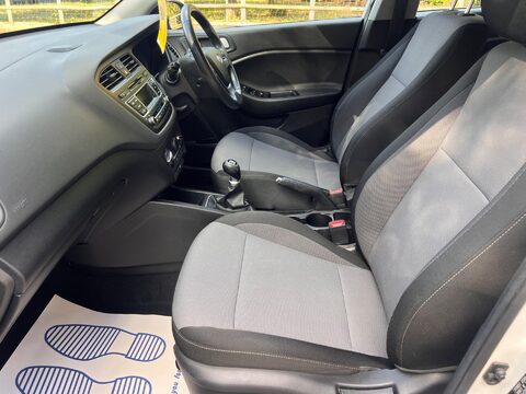 Hyundai i20 1.2 SE Euro 6 5dr 30