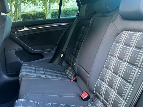 Volkswagen Golf 2.0 TDI BlueMotion Tech GTD DSG Euro 6 (s/s) 5dr 24