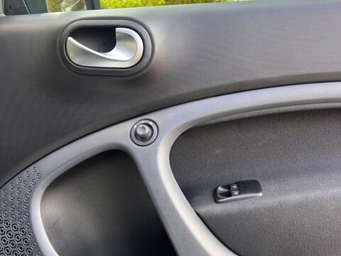 Smart Fortwo Coupe 1.0 Prime (Premium) Cabriolet Twinamic Euro 6 (s/s) 2dr 29
